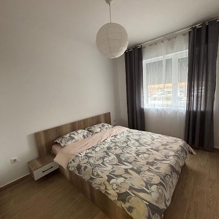 Militari Comfort Apartment Roşu Buitenkant foto