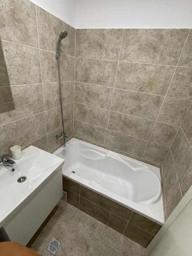 Militari Comfort Apartment Roşu Buitenkant foto